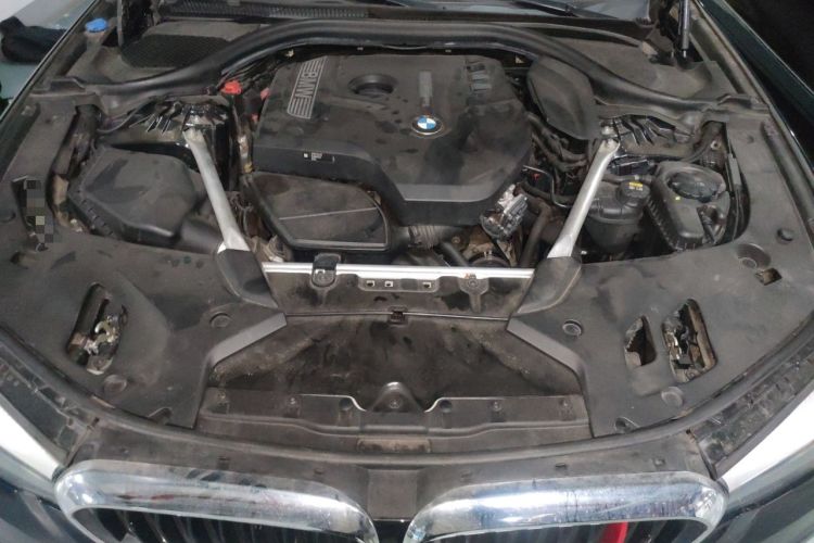 Used BMW 5 Series 2018 525Li M Sport Package Engine Bay