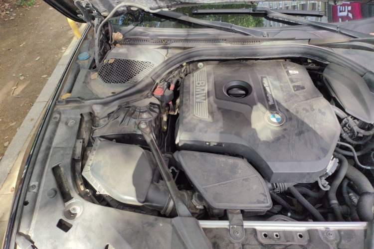 Used BMW 5 Series 2018 530Li Leading Model M Sport Package Engine Bay Right
