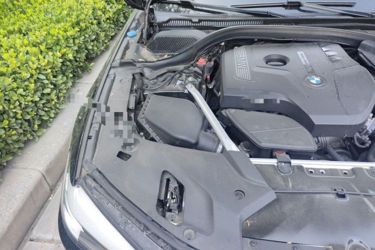 Used BMW 5 Series 2018 Facelifted 530Li xDrive Luxury Package Engine Bay Right