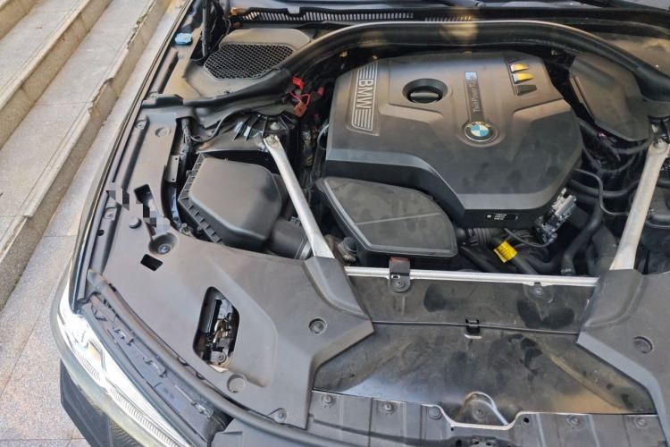 Used BMW 5 Series 2018 525i M Sport Package Engine Bay Right