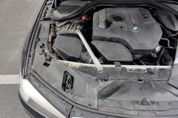 Used BMW 5 Series 2018 525Li Luxury Package Engine Bay Right