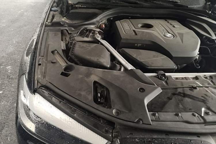 Used BMW 5 Series 2018 525Li M Sport Package Engine Bay Right