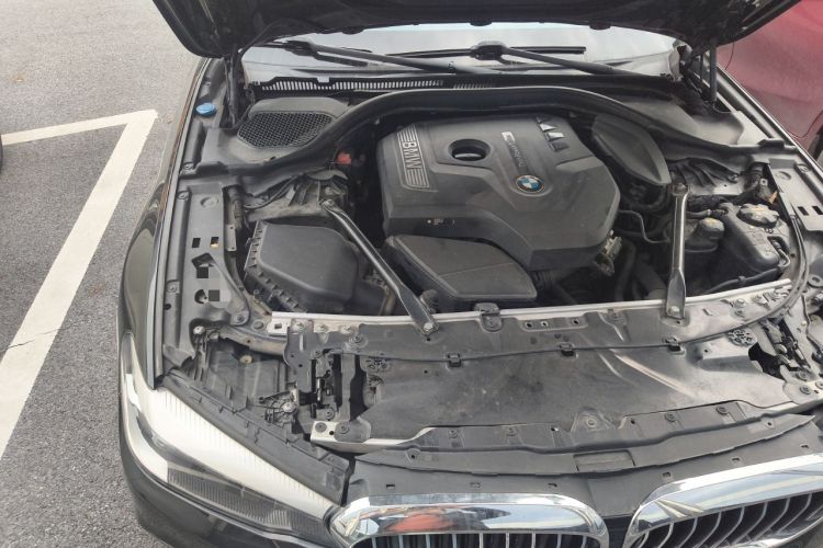 Used BMW 5 Series 2018 528Li Launch Special Edition Engine Bay Right