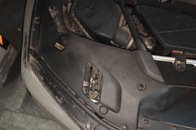 Used BMW 5 Series 2018 528Li Launch Special Edition Engine Bay Right