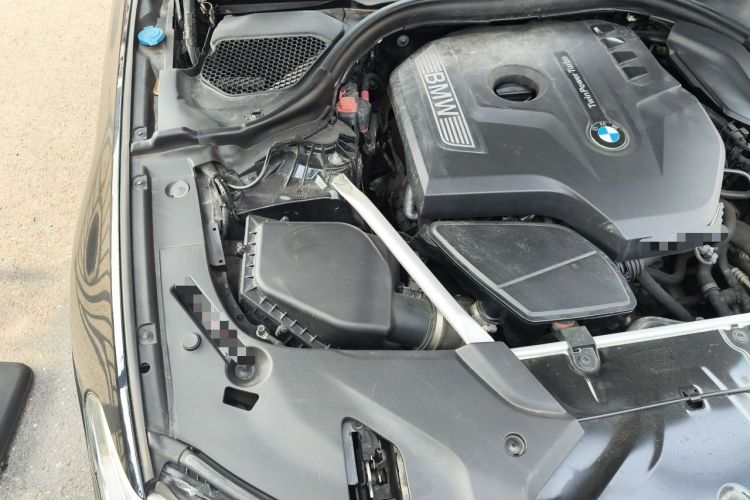 Used BMW 5 Series 2018 530i M Sport Package Engine Bay Right