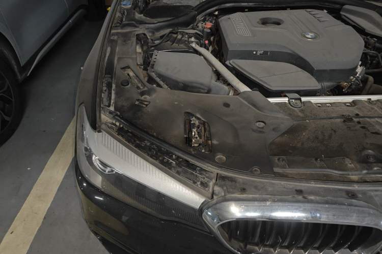 Used BMW 5 Series 2018 Restyled 530Li Leading Edition M Sport Package Engine Bay Right
