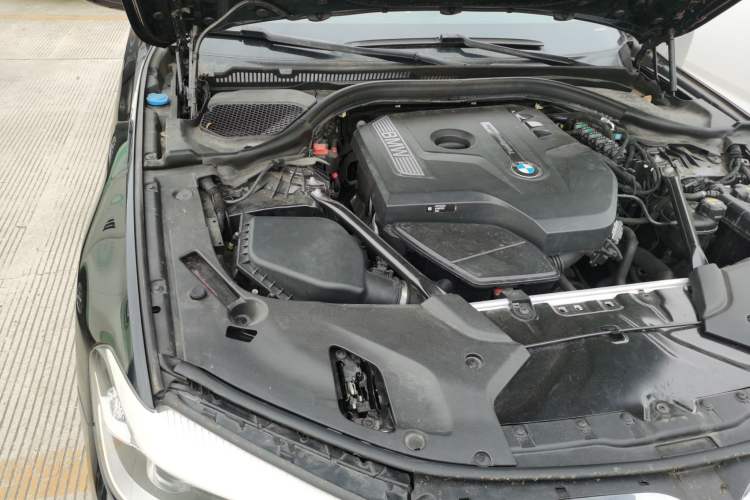 Used BMW 5 Series 2018 530Li xDrive M Sport Package Engine Bay Right