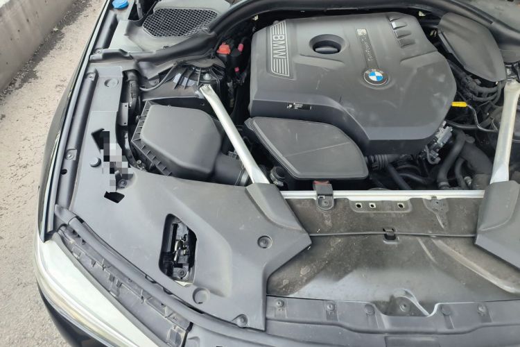 Used BMW 5 Series 2018 525Li Luxury Package Engine Bay Right