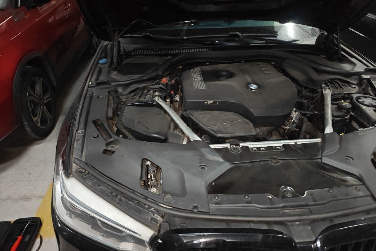 Used BMW 5 Series 2018 Restyled 530Li Luxury Edition M Sport Package Engine Bay Right