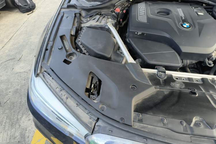 Used BMW 5 Series 2018 Restyled 530Li Leading Edition M Sport Package Engine Bay Right