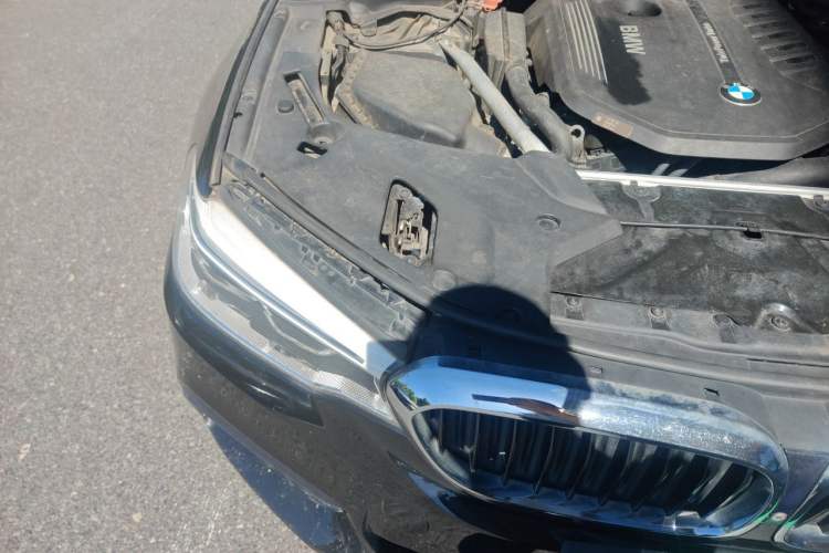 Used BMW 5 Series 2018 540i M Sport Package Engine Bay Right
