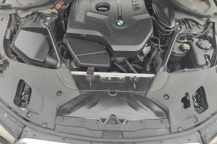 Used BMW 5 Series 2018 528Li Launch Special Edition Engine Bay