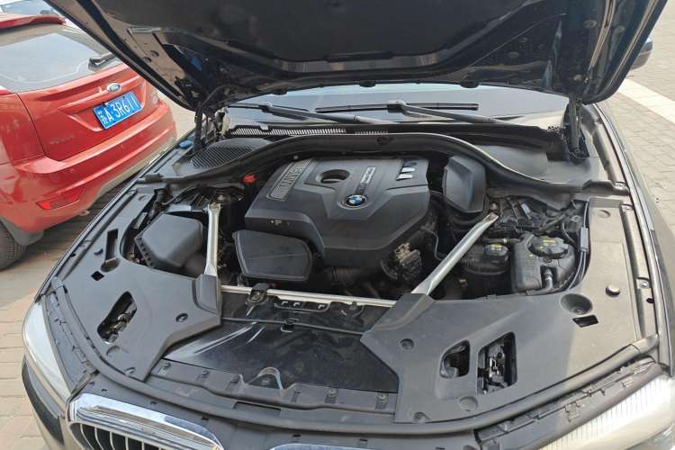 Used BMW 5 Series 2018 530Li xDrive Luxury Package Engine Bay