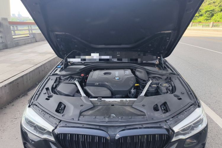 Used BMW 5 Series 2018 525Li Luxury Package Engine Bay