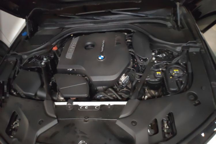 Used BMW 5 Series 2018 528Li Launch Special Edition Engine Bay