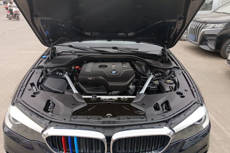 Used BMW 5 Series 2018 525Li M Sport Package Engine Bay