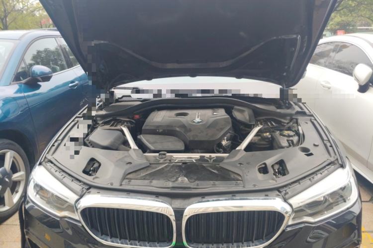 Used BMW 5 Series 2018 525Li M Sport Package Engine Bay