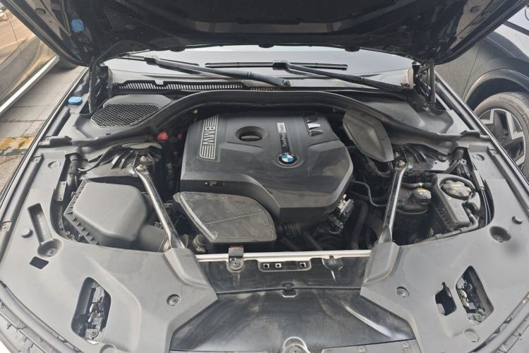 Used BMW 5 Series 2018 528Li Launch Special Edition Engine Bay
