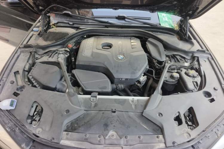 Used BMW 5 Series 2018 525i M Sport Package Engine Bay