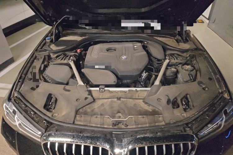 Used BMW 5 Series 2018 525Li Luxury Package Engine Bay