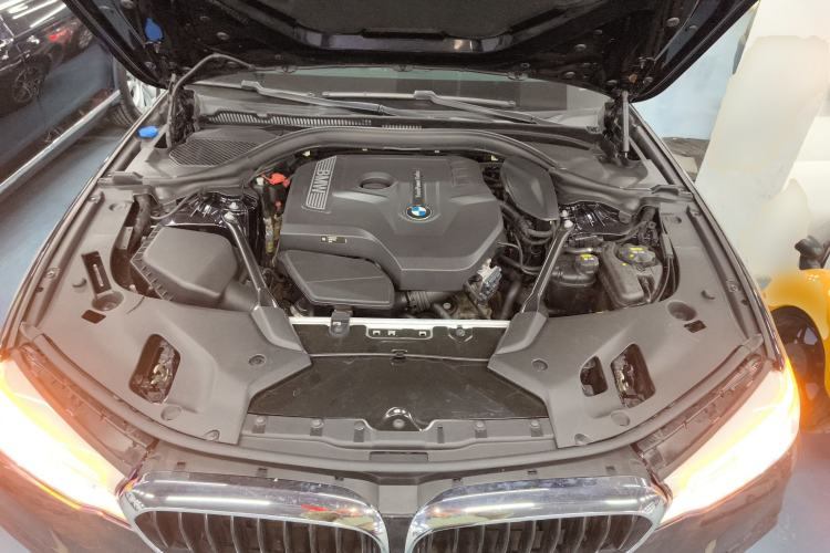 Used BMW 5 Series 2018 525Li M Sport Package Engine Bay