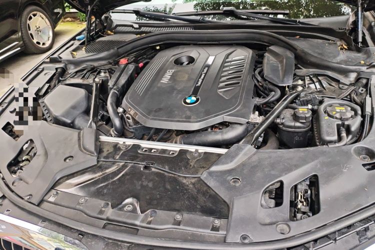 Used BMW 5 Series 2018 Revised 540Li Executive Edition Engine Bay