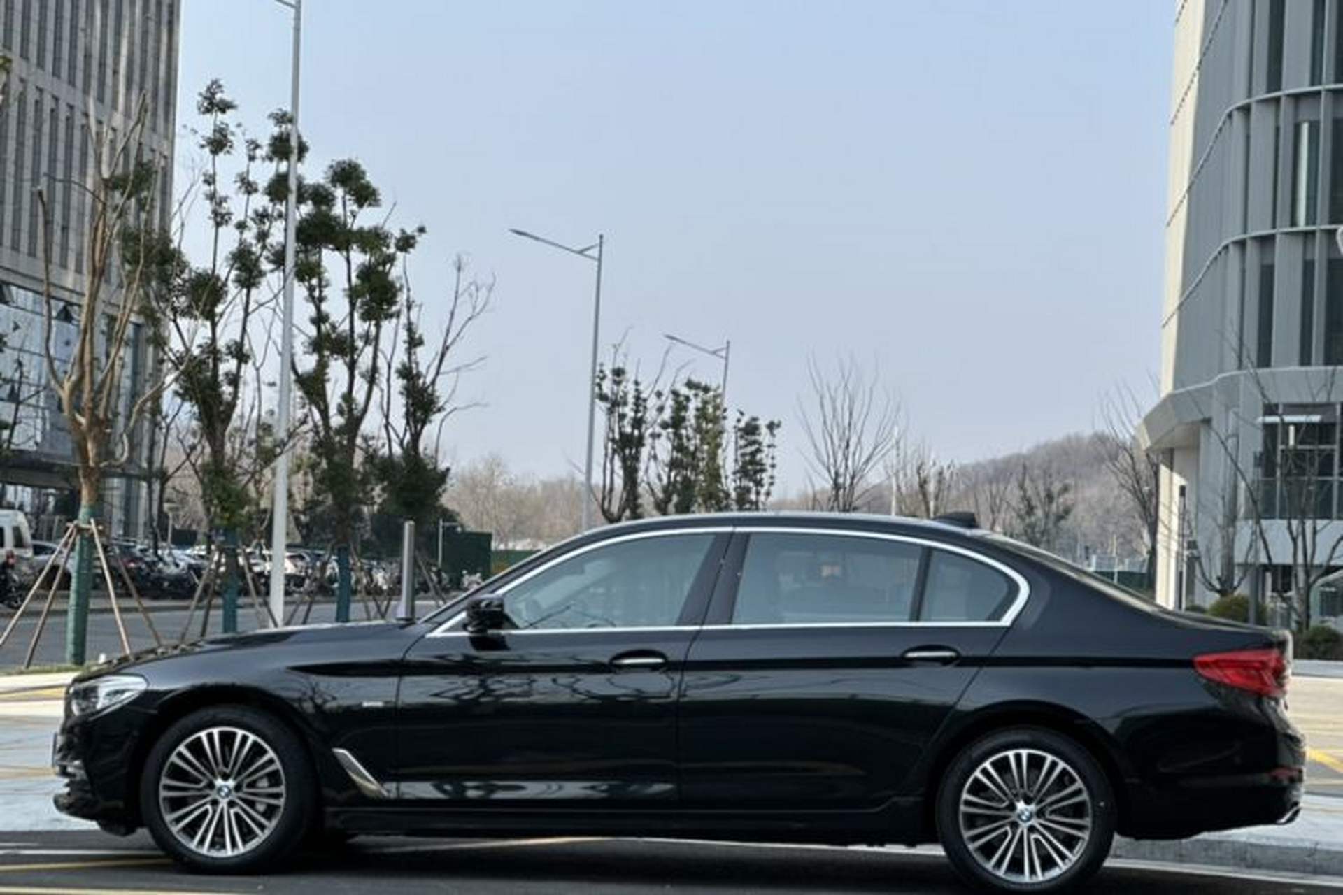 Used BMW 5 Series 2018 Facelifted 530Li Luxury Edition Premium Package Exterior 1
