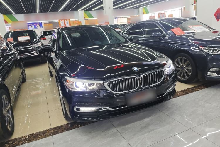 Used BMW 5 Series 2018 Facelifted 530Li xDrive Luxury Package Exterior 1