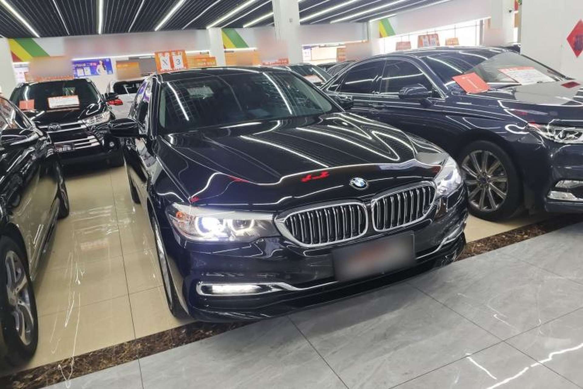 Used BMW 5 Series 2018 Facelifted 530Li xDrive Luxury Package Exterior 1