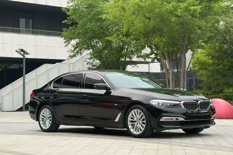 Used BMW 5 Series 2018 525Li Luxury Package Exterior 2