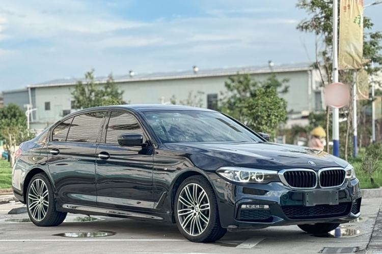 Used BMW 5 Series 2018 530Li Leading Model M Sport Package Exterior 2