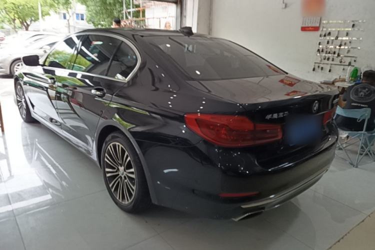 Used BMW 5 Series 2018 Facelifted 530Li Luxury Edition Premium Package Exterior 2