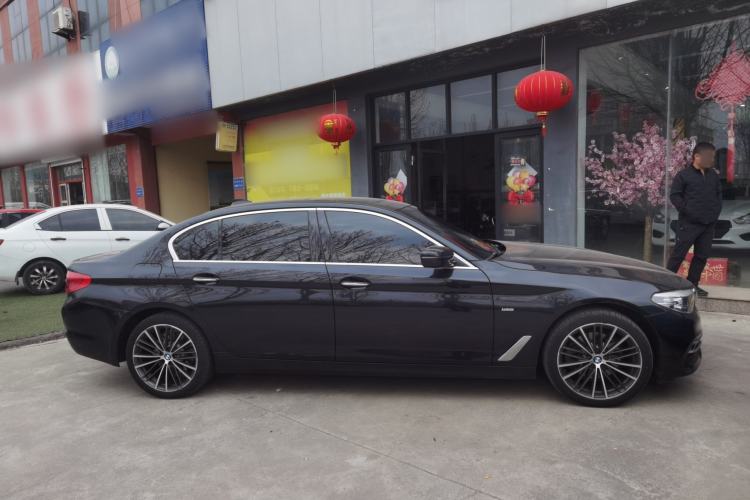 Used BMW 5 Series 2018 525Li Luxury Package Exterior 2