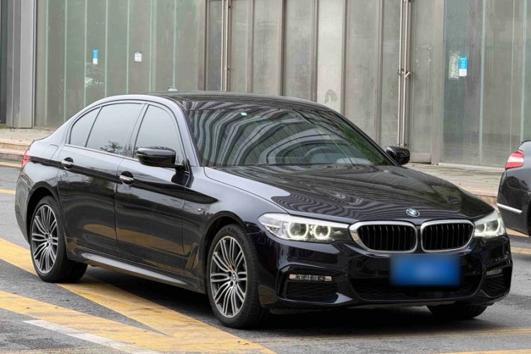 Used BMW 5 Series 2018 Facelifted 530Li xDrive M Sport Package Exterior 3