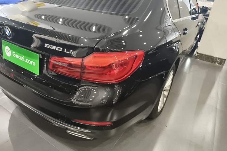 Used BMW 5 Series 2018 530Li xDrive Luxury Package Exterior 3