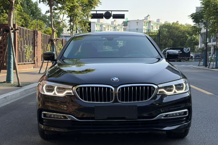 Used BMW 5 Series 2018 Facelifted 530Li Luxury Edition Premium Package Exterior 3