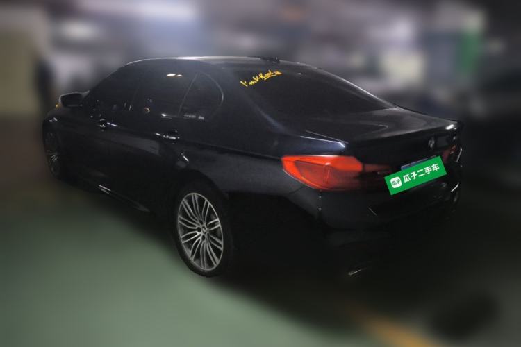 Used BMW 5 Series 2018 Restyled 530Li Luxury Edition M Sport Package Exterior 3