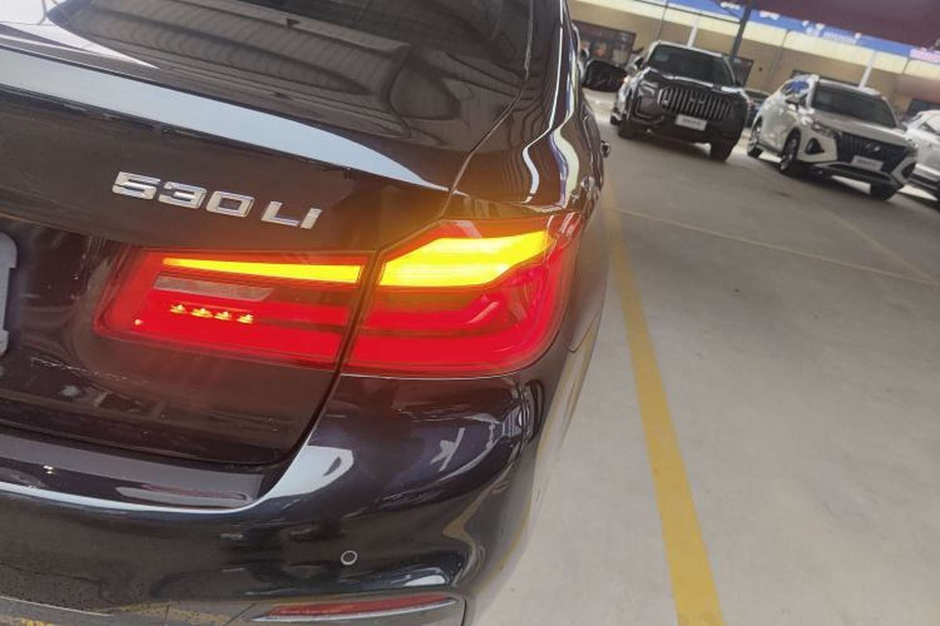 Used BMW 5 Series 2018 Restyled 530Li Leading Edition M Sport Package Exterior 3