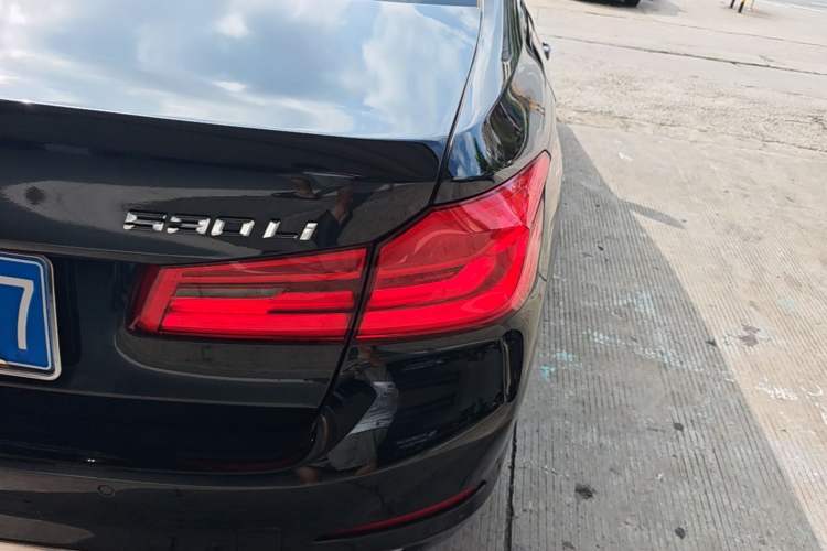 Used BMW 5 Series 2018 Revised Version 530Li Leading Edition Luxury Package Exterior 3