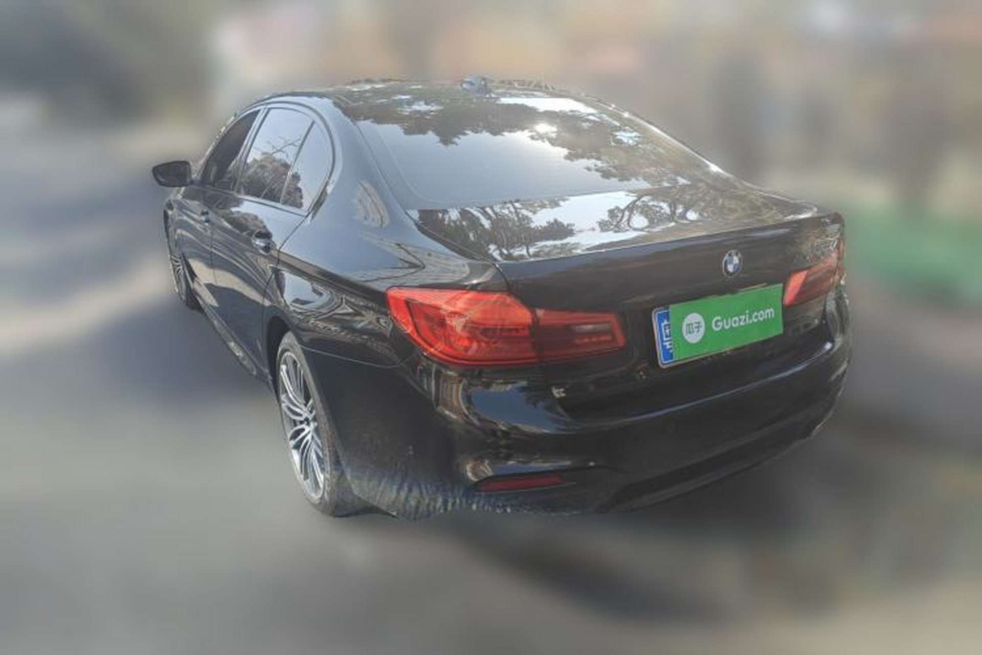 Used BMW 5 Series 2018 Restyled 530Li Luxury Edition M Sport Package Exterior 3