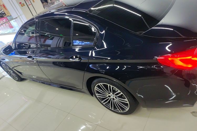 Used BMW 5 Series 2018 Restyled 530Li Leading Edition M Sport Package Exterior 3