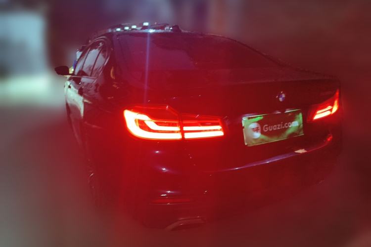 Used BMW 5 Series 2018 530Li Luxury Edition M Sport Package Exterior 3