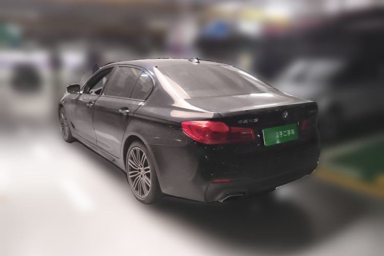 Used BMW 5 Series 2018 530Li Leading Model M Sport Package Exterior 3