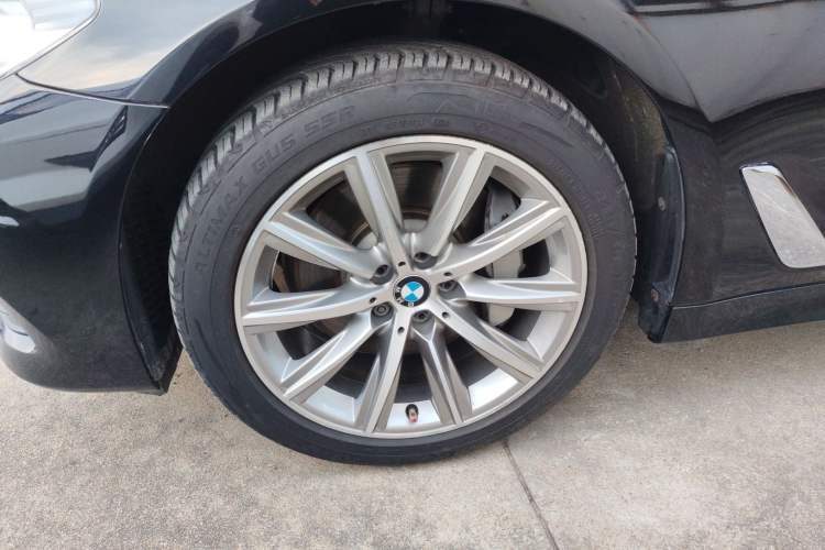 Used BMW 5 Series 2018 528Li Launch Special Edition Exterior 3