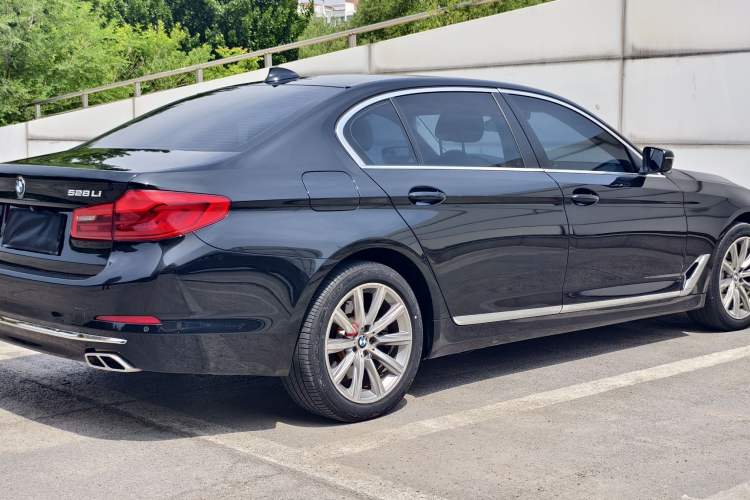Used BMW 5 Series 2018 528Li Launch Special Edition Exterior 3