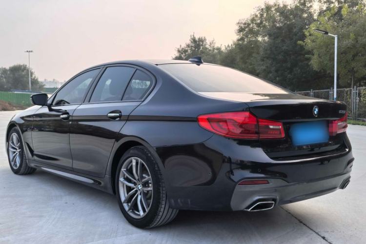 Used BMW 5 Series 2018 525i M Sport Package Exterior 3
