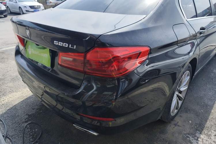 Used BMW 5 Series 2018 528Li Launch Special Edition Exterior 3