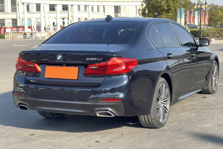 Used BMW 5 Series 2018 Facelifted 530Li xDrive M Sport Package Exterior 3