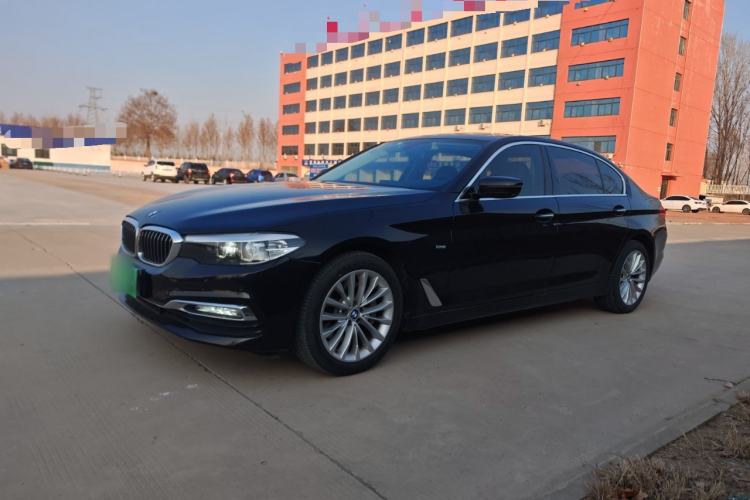 Used BMW 5 Series 2018 Facelifted 530Li xDrive Luxury Package Exterior 3