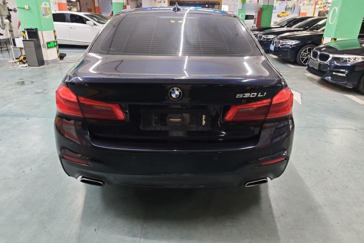 Used BMW 5 Series 2018 Restyled 530Li Luxury Edition M Sport Package Exterior 4